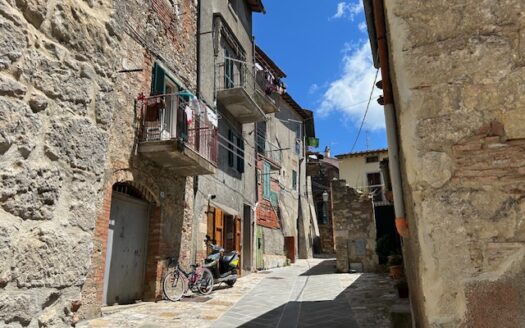 IN TRATTATIVA -SARTEANO (SIENA) – Centro storico