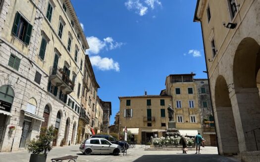 IN TRATTATIVA -SARTEANO (SIENA) – Centro storico