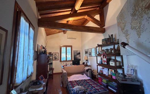 NEMI – Via dei Castagni