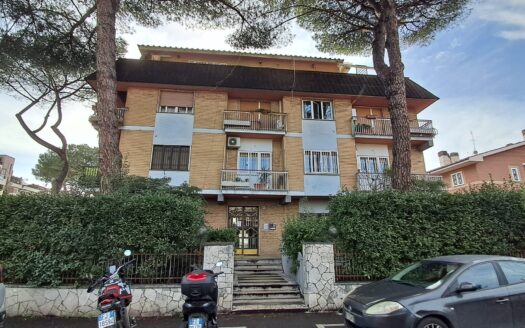 IN TRATTATIVA – Statuario – Via Amantea angolo Via Oppido Mamertina