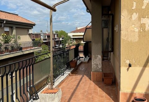 APPIO LATINO – Caffarella – porzione di attico
